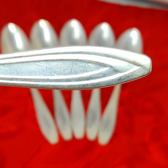 6X Tbsp Antique Rogers Bros IS Silhouette Silver Plated Table Spoons - Picture 1 of 12